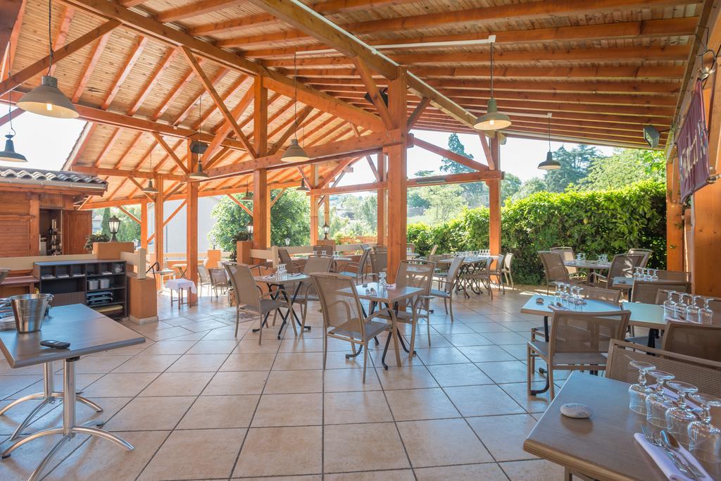 La Tablée Médiévale Civrieux-dʼAzergues Exterior foto